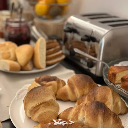 & Breakfast D'annunzio Konukevi 3*